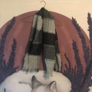Grey handcrafted scarf